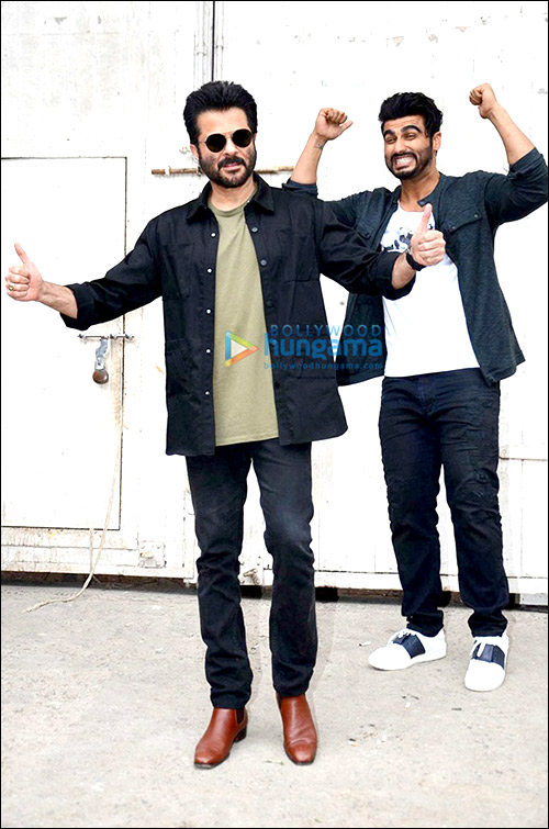 check out arjun kapoor photobombs anil kapoor on vogue bff sets 3