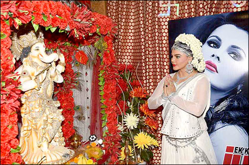 check out b town celebrates ganeshotsav 8 check out b town celebrates ganeshotsav 8