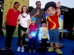 Ajay Devgn and crew of ‘Shivaay’ snapped promoting their film