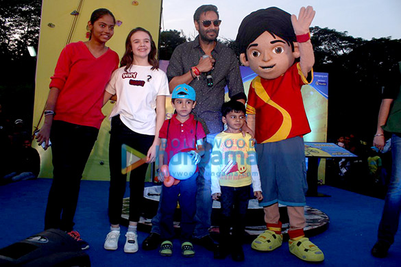 Ajay Devgn and crew of ‘Shivaay’ snapped promoting their film Ajay Devgn and crew of ‘Shivaay’ snapped promoting their film