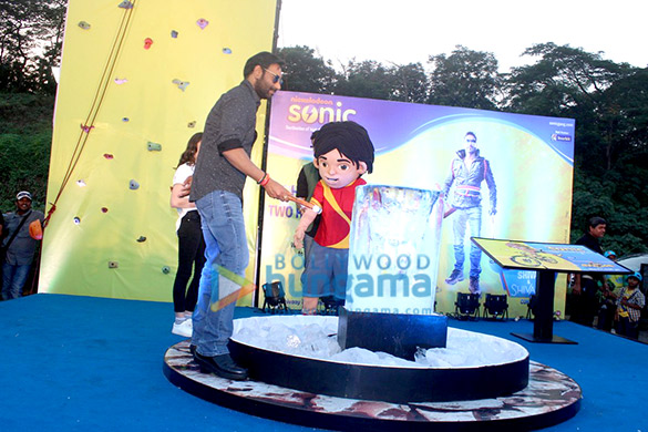 ajay crew of shivaay snapped promoting their film 2