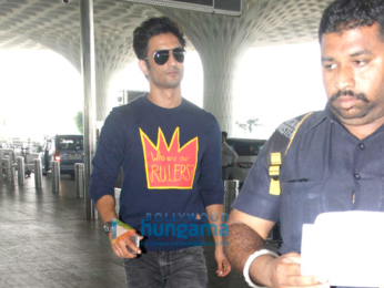 Amy Jackson & Sushant Singh Rajput snapped at the airport