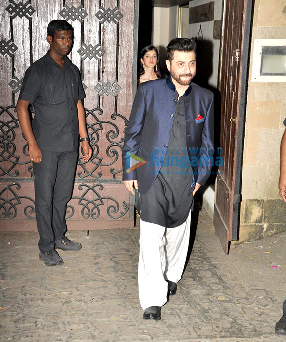 anil sonams diwali bash 10