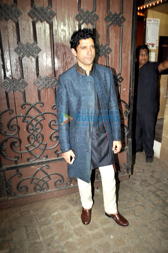anil sonams diwali bash 13