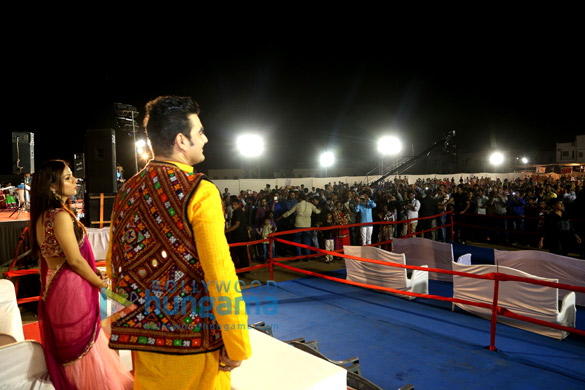 arbaaz khan promotes tera intezaar at special navratri celebrations in gandhidham 5