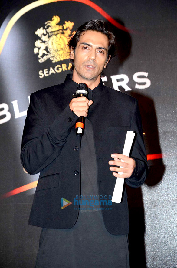 arjun rampal attend the blenders pride fashion 3