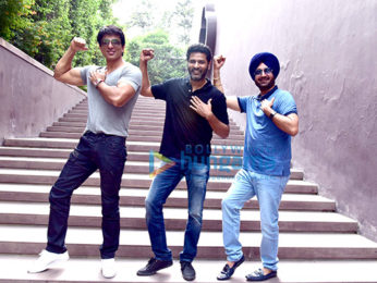 Cast of 'Tutak Tutak Tutiya' promote the film in Delhi