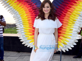 Dia Mirza graces Good Homes Art Fair 2016
