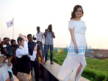 Dia Mirza graces Good Homes Art Fair 2016