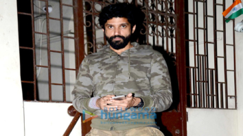 Farhan Akhtar snapped in Bandra after dubbing for Rock On!! 2