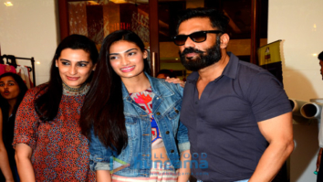 Celebs grace the 50th charity exhibition Of Mana Shetty’s ‘Save The Children India’