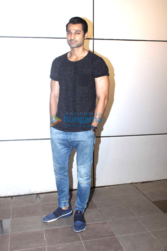 omung kumar birthday bash 21