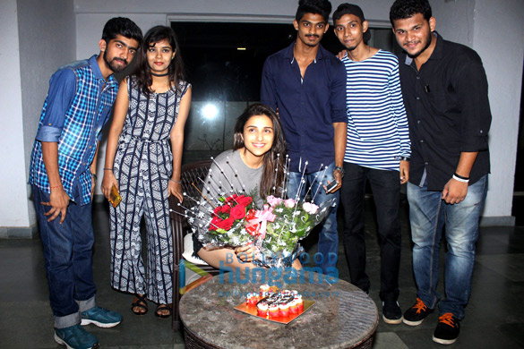 parineeti chopra cuts her birthday cake with fans 1