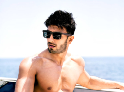 Ranveer Singh sheds clothes, does a striptease in Befikre