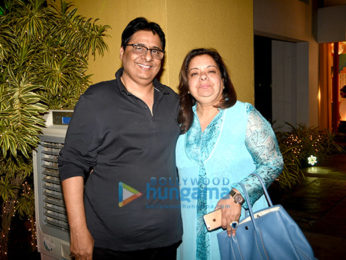 Shah Rukh Khan and many more at Sachin Joshi's Diwali bash
