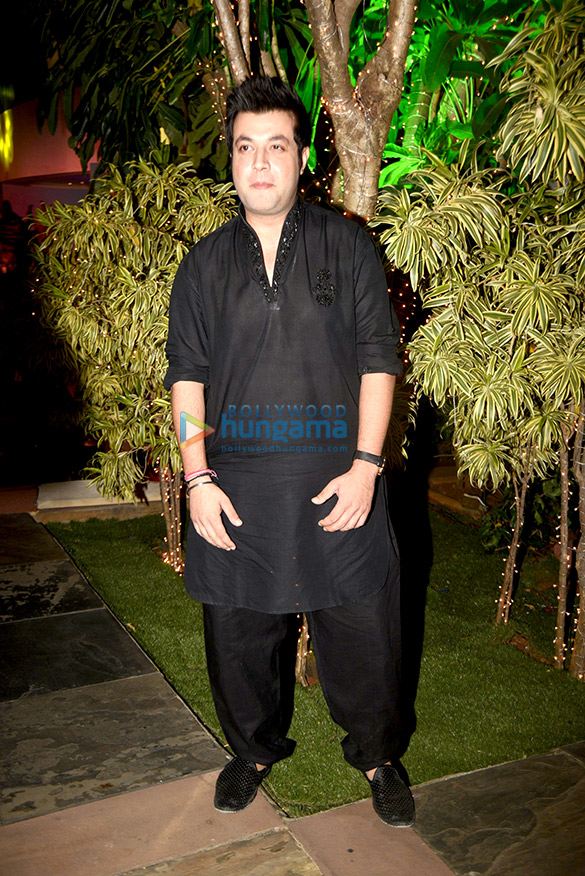 srk and many more at sachin joshis diwali bash 9