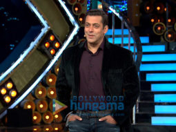 Salman Khan shoots for Bigg Boss – Weekend Ka Vaar