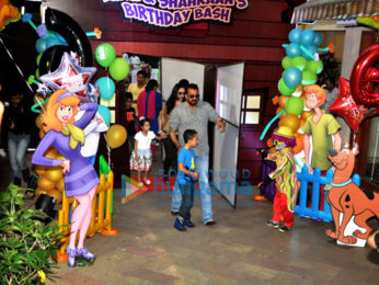 Sanjay Dutt celebrates his kids' birthday in style