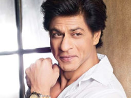 Shah Rukh Khan Shares One Of ‘Raees’ Dialogues At Band Stand Beautification Drive