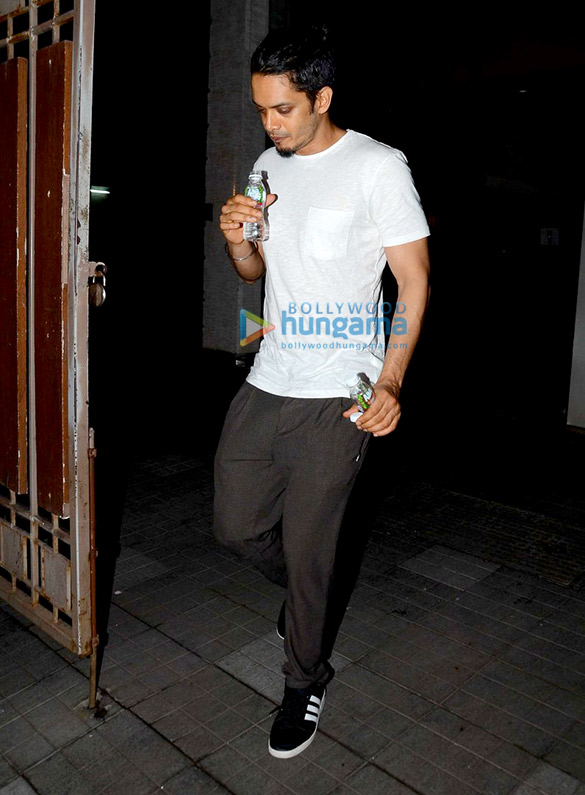 soha attends a pyjama birthday bash 7 2