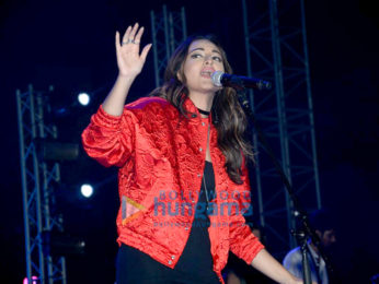 Sonakshi Sinha sings at the Bollywood Music Project concert