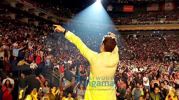 sonu nigam performs while on his us and canada tour 2
