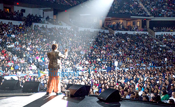 sonu nigam performs while on his us and canada tour 7