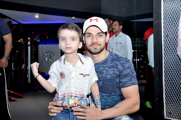sooraj snapped with a kid fan at gym launch 1