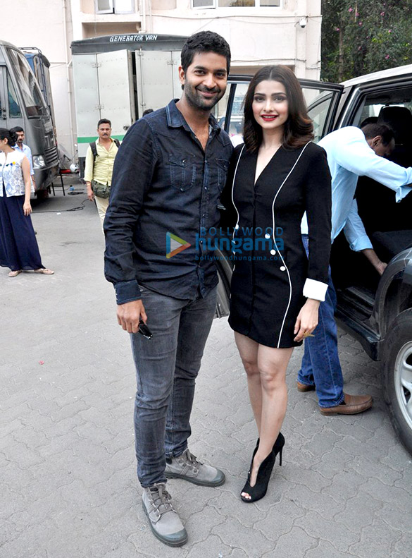 Star cast of ‘Rock On!! 2’ snapped at Mehboob Studio
