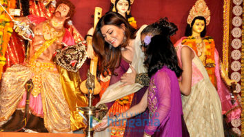 Sushmita Sen graces Durga Pooja ceremony