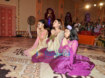Sushmita Sen graces Durga Pooja ceremony