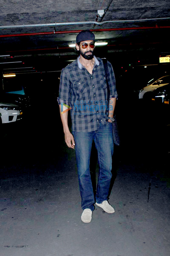 tamannaah huma disha snapped at airport 6