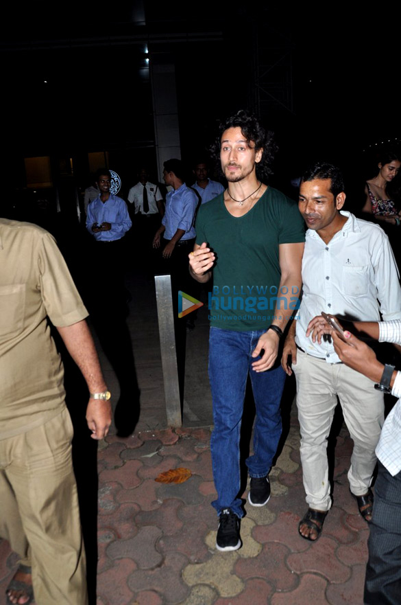 tiger disha snapped post dinner at pizza express 4