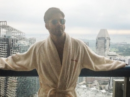 Watch: Varun Dhawan goofing around on sets of Badrinath Ki Dulhania in Singapore
