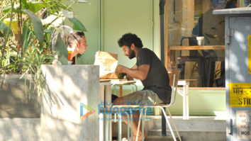 Aditya Roy Kapur snapped post lunch with friend at Suzette Kitchen