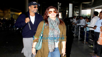 Akshay Kumar & family return from Cape Town