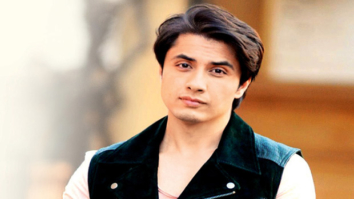 Watch: Ali Zafar sings ‘Tu Hi Hai’ to celebrate the release of Dear Zindagi