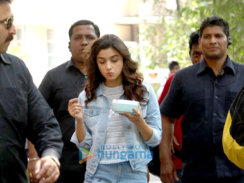 Alia Bhatt snapped during her upcoming film 'Dear Zindagi's promotions
