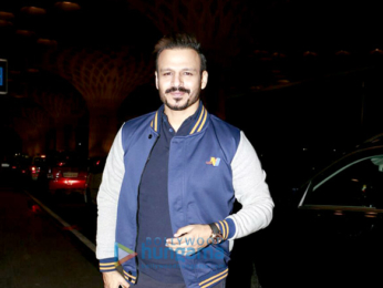 Alia Bhatt, Farhan Akhtar and Vivek Oberoi snapped at the Mumbai airport