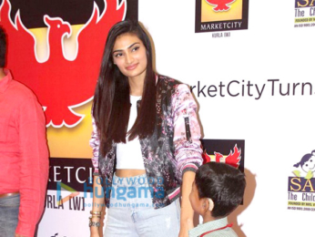 Athiya Shetty grace the 5th year celebations of Pheonix Market City Mall