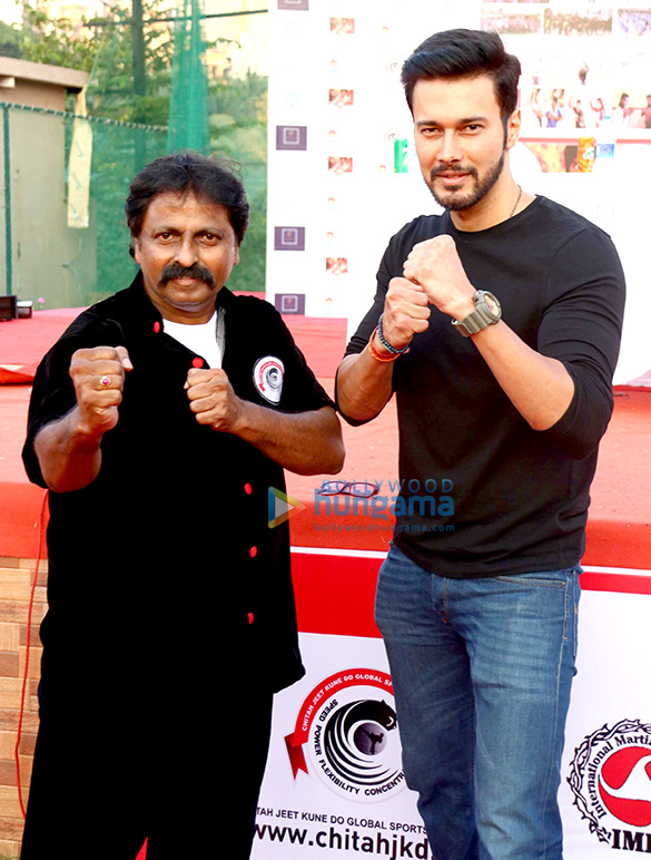 celebs celebrate 76th birth anniversary of bruce lee 6