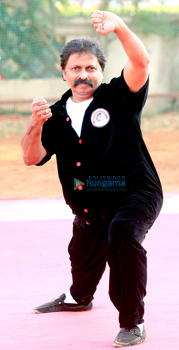 celebs celebrate 76th birth anniversary of bruce lee 7