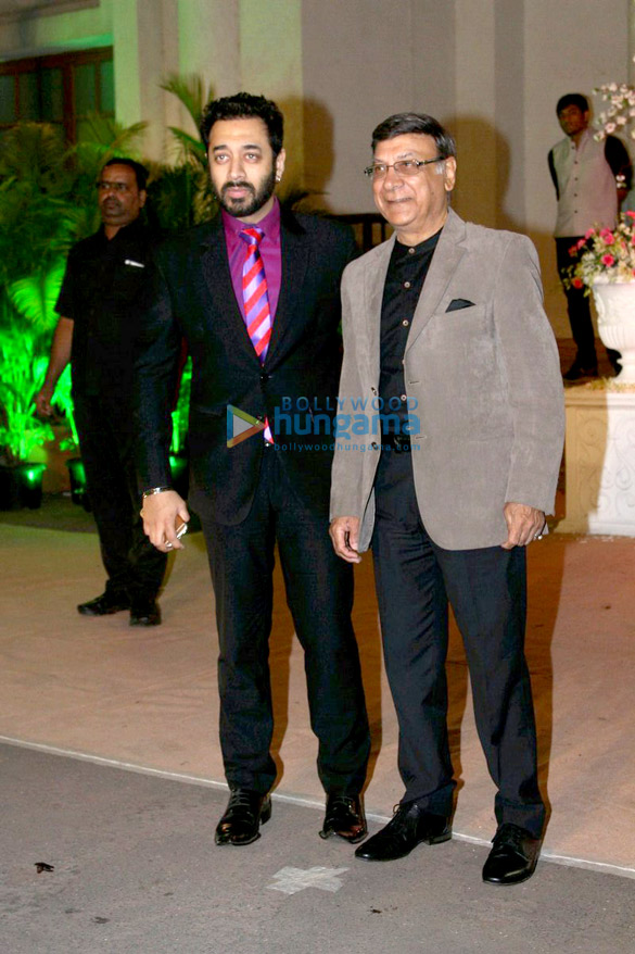 celebs grace rikku rakesh nath daughter shaina naths wedding reception 11