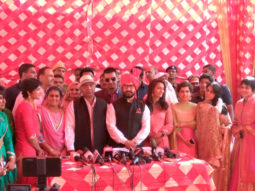 Aamir Khan’s HUNGAMA With The REAL Dangal Family At Geeta Phogat’s Wedding
