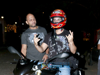 Hrithik Roshan & Yami Gautam snapped post movie screening at Sunny Super Sound