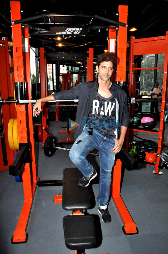 hrithik roshan at personal trainers gym launch 2