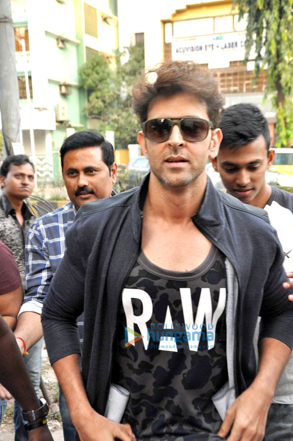 hrithik roshan at personal trainers gym launch 6
