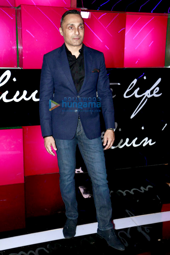 hrithik launch ananya birlas single 10