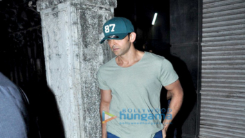 Hrithik Roshan snapped post ‘Kaabil’ meeting at Salim Merchant and Sulieman Merchant’s office in Juhu