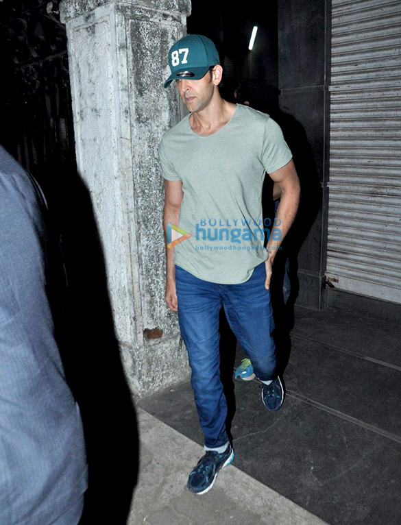 Hrithik Roshan snapped post ‘Kaabil’ meeting at Salim Merchant and Sulieman Merchant’s office in Juhu